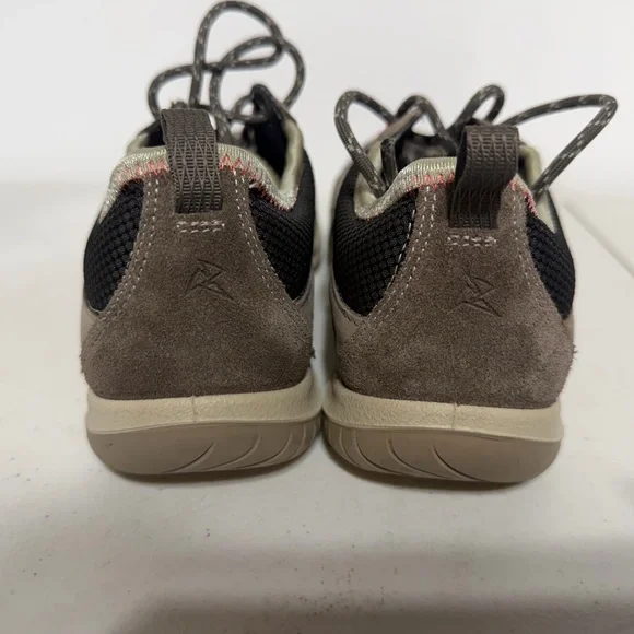 ECCO Aspina Low Hiking Shoe Size EU 38 US 7.5 Beige Yak Leather Waterproof - Picture 3 of 7